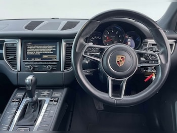 Used Porsche Macan 2015 for sale - 77678664: Photo