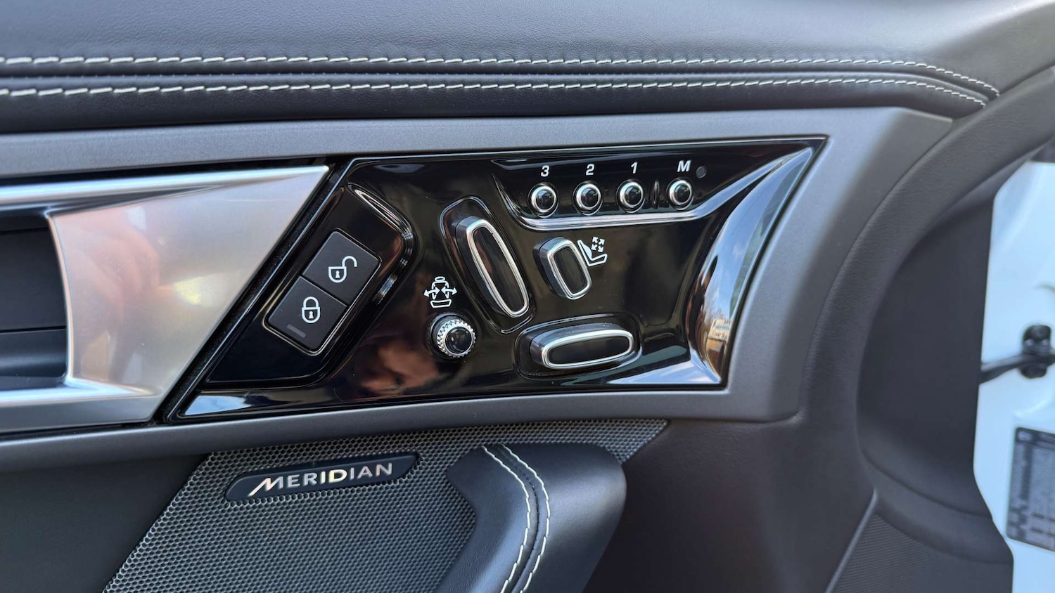 Used Jaguar F-Type 2014 for sale - 77055547: Photo 26