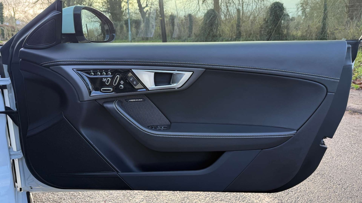 Used Jaguar F-Type 2014 for sale - 77055547: Photo 30