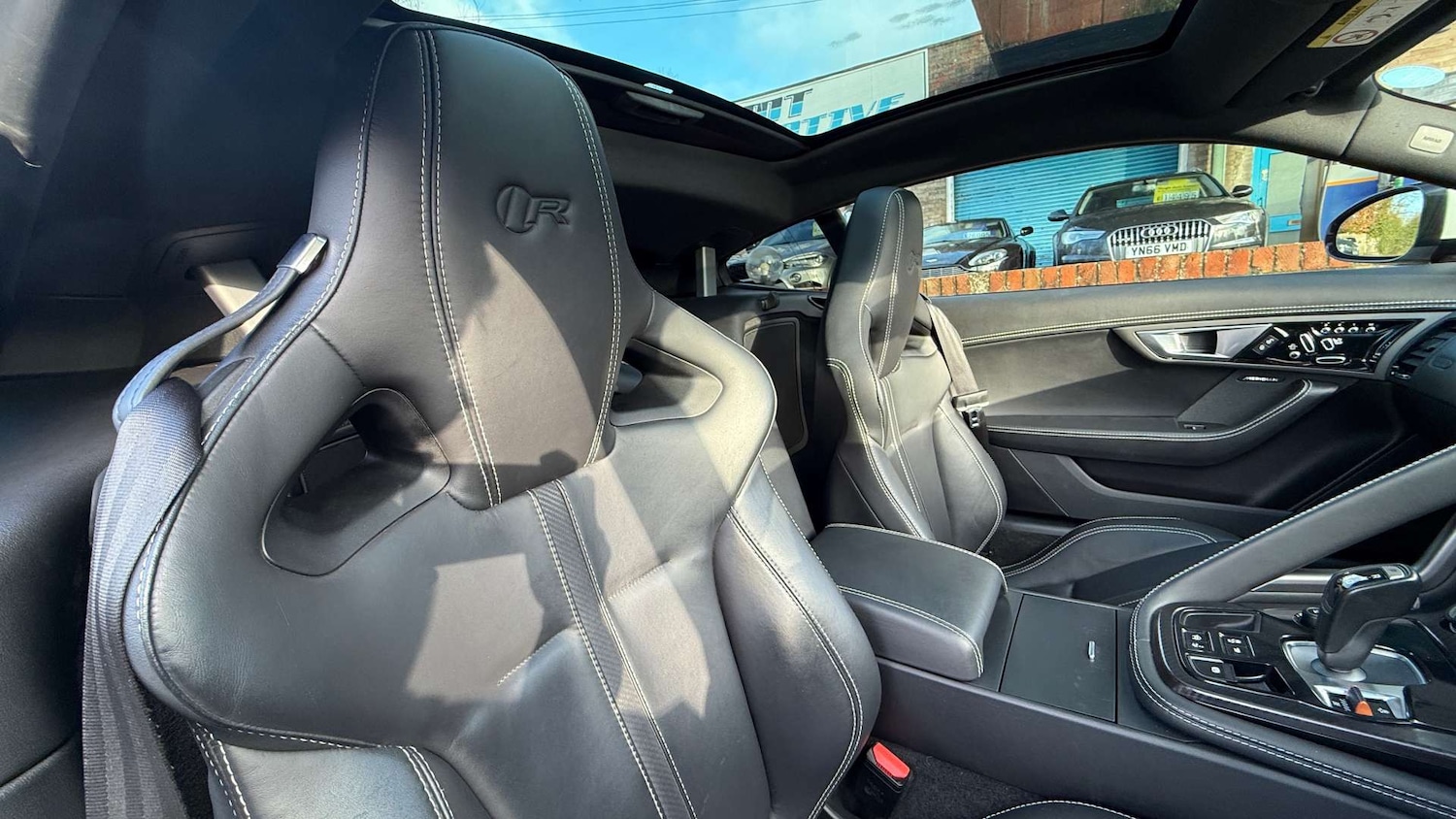 Used Jaguar F-Type 2014 for sale - 77055547: Photo 6