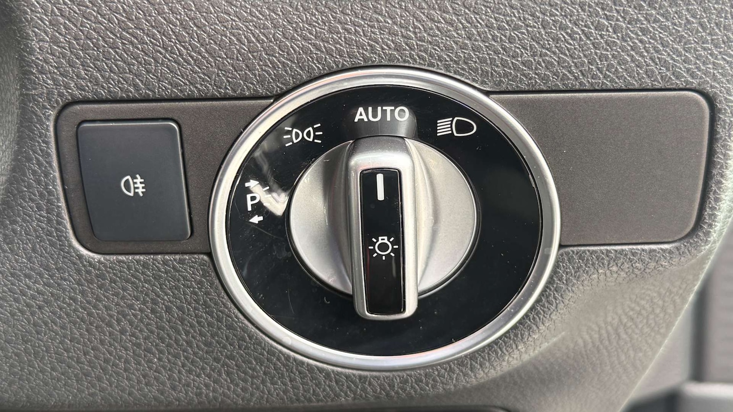 Used Mercedes-Benz A-Class 2017 for sale - 78016543: Photo 31