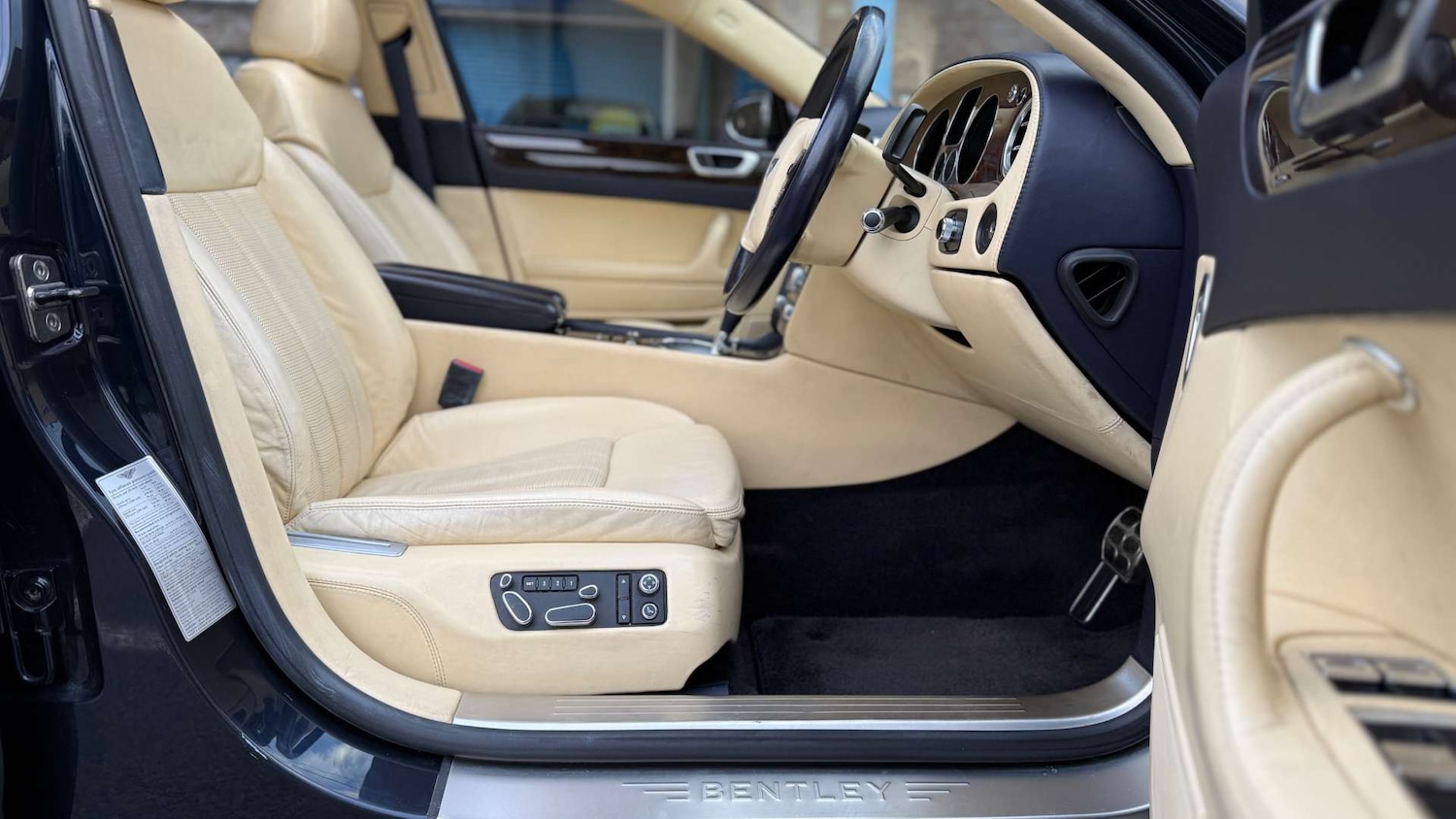 Used Bentley Continental 2006 for sale - 77259103: Photo 5