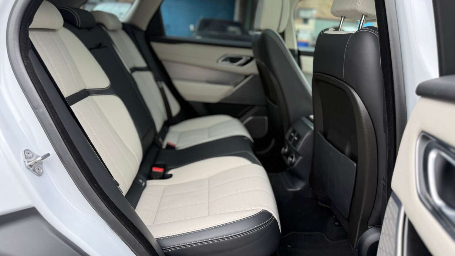 Used Land Rover Range Rover Velar 2017 for sale - 77632633: Photo 13