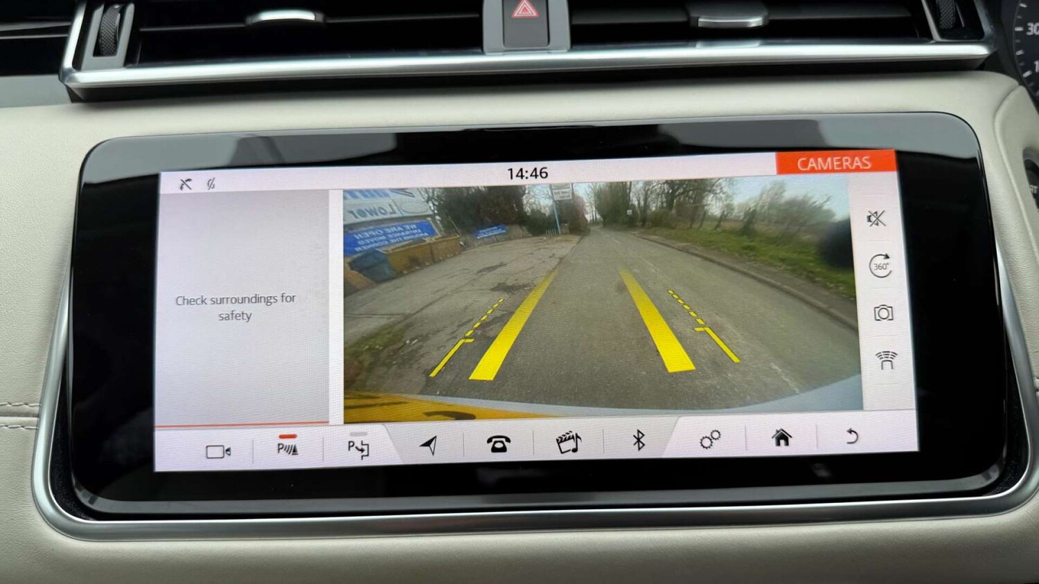 Used Land Rover Range Rover Velar 2017 for sale - 77632633: Photo 24