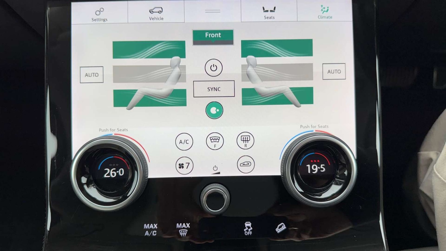 Used Land Rover Range Rover Velar 2017 for sale - 77632633: Photo 38