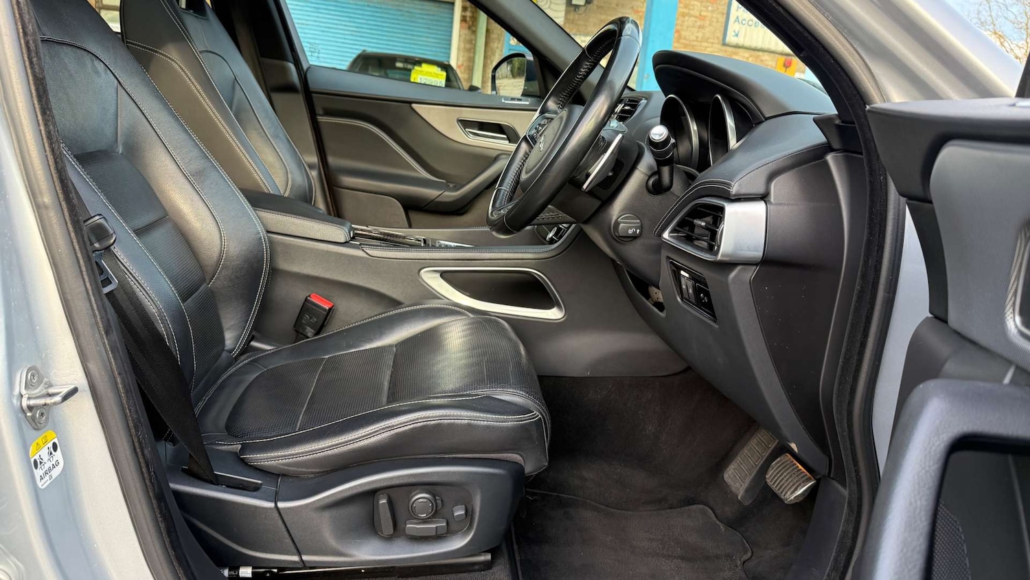 Used Jaguar F-Pace 2017 for sale - 77558210: Photo 4