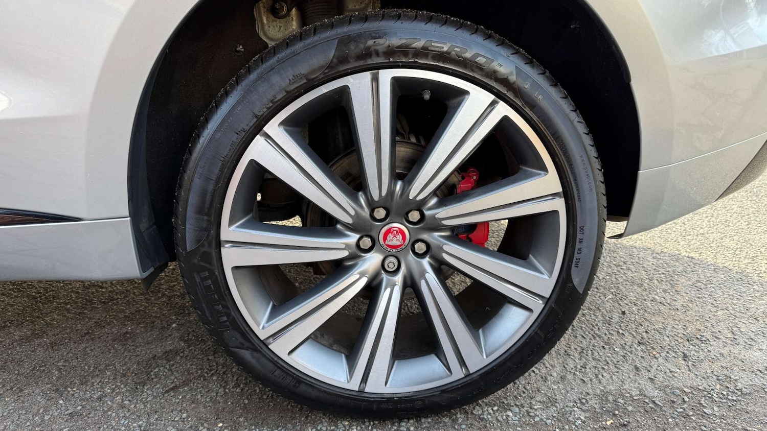 Used Jaguar F-Pace 2017 for sale - 77558210: Photo 40