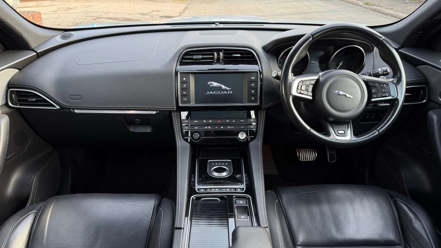 Used Jaguar F-Pace 2017 for sale - 77558210: Photo 7