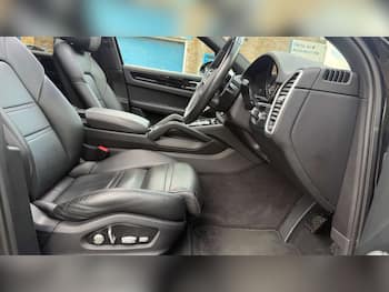 Used Porsche Cayenne 2020 for sale - 79640292: Photo