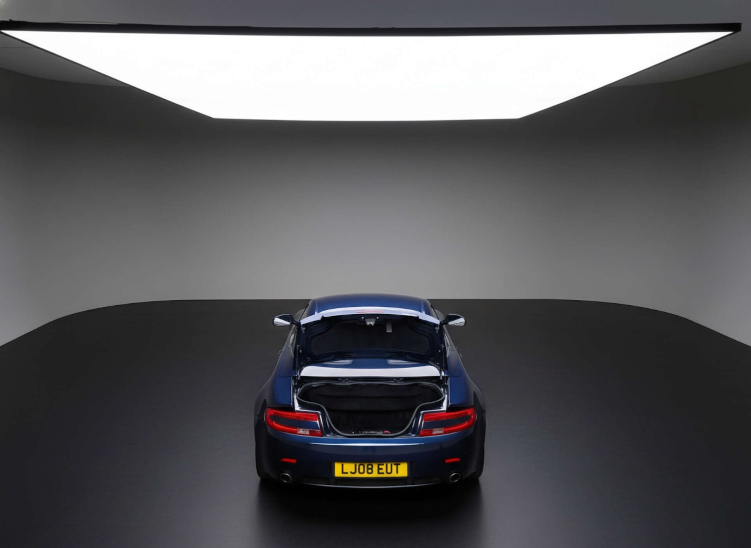 Used Aston Martin Vantage 2008 for sale - 77299416: Photo 14