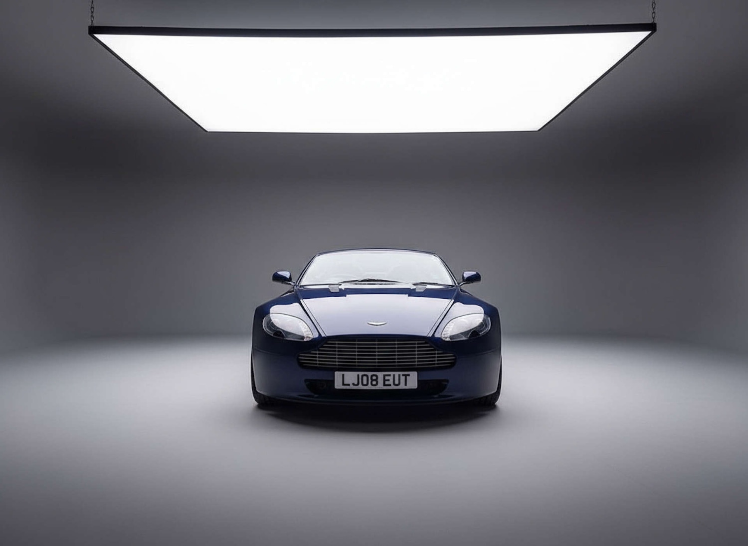 Used Aston Martin Vantage 2008 for sale - 77299416: Photo 3