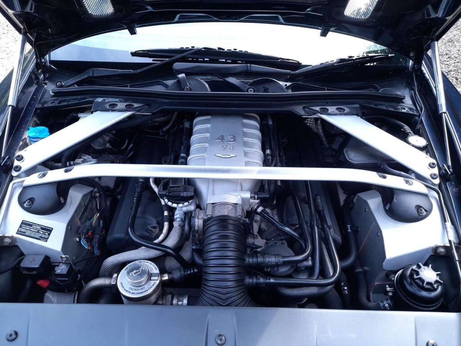 Used Aston Martin Vantage 2008 for sale - 77299416: Photo 30