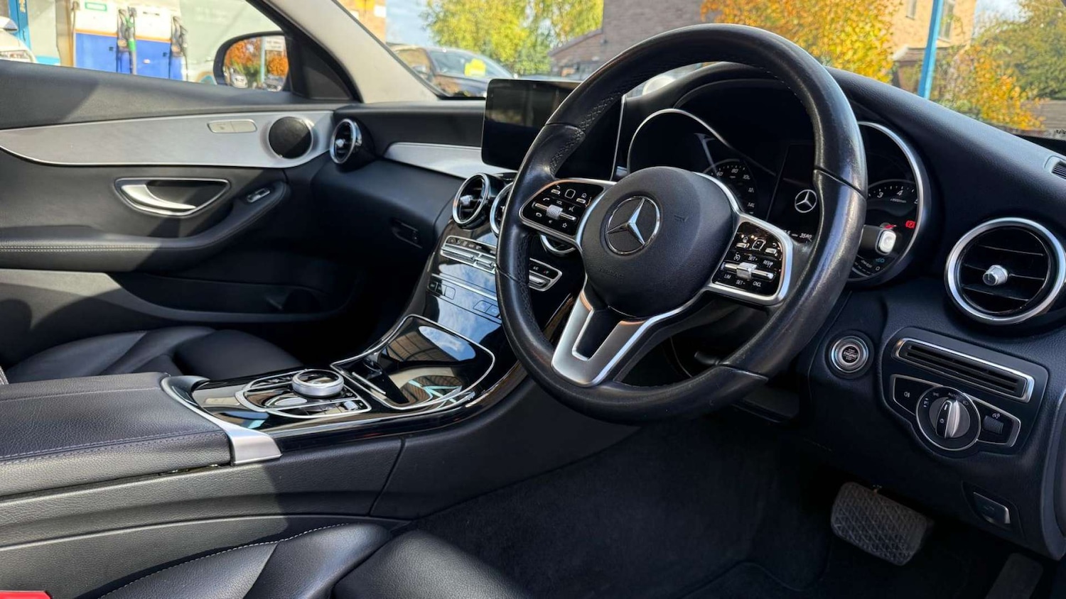 Used Mercedes-Benz C Class 2020 for sale - 76465940: Photo 5