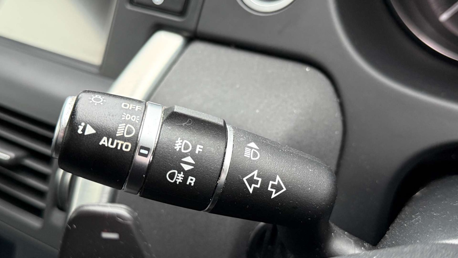 Used Land Rover Discovery Sport 2019 for sale - 76959838: Photo 27