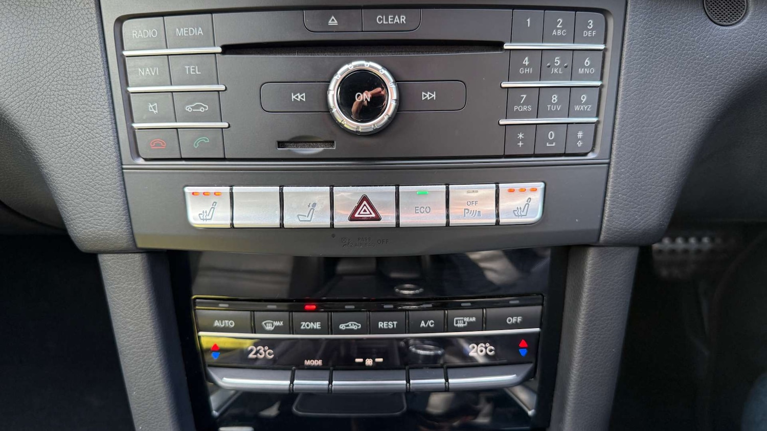 Used Mercedes-Benz E Class 2015 for sale - 78064655: Photo 28