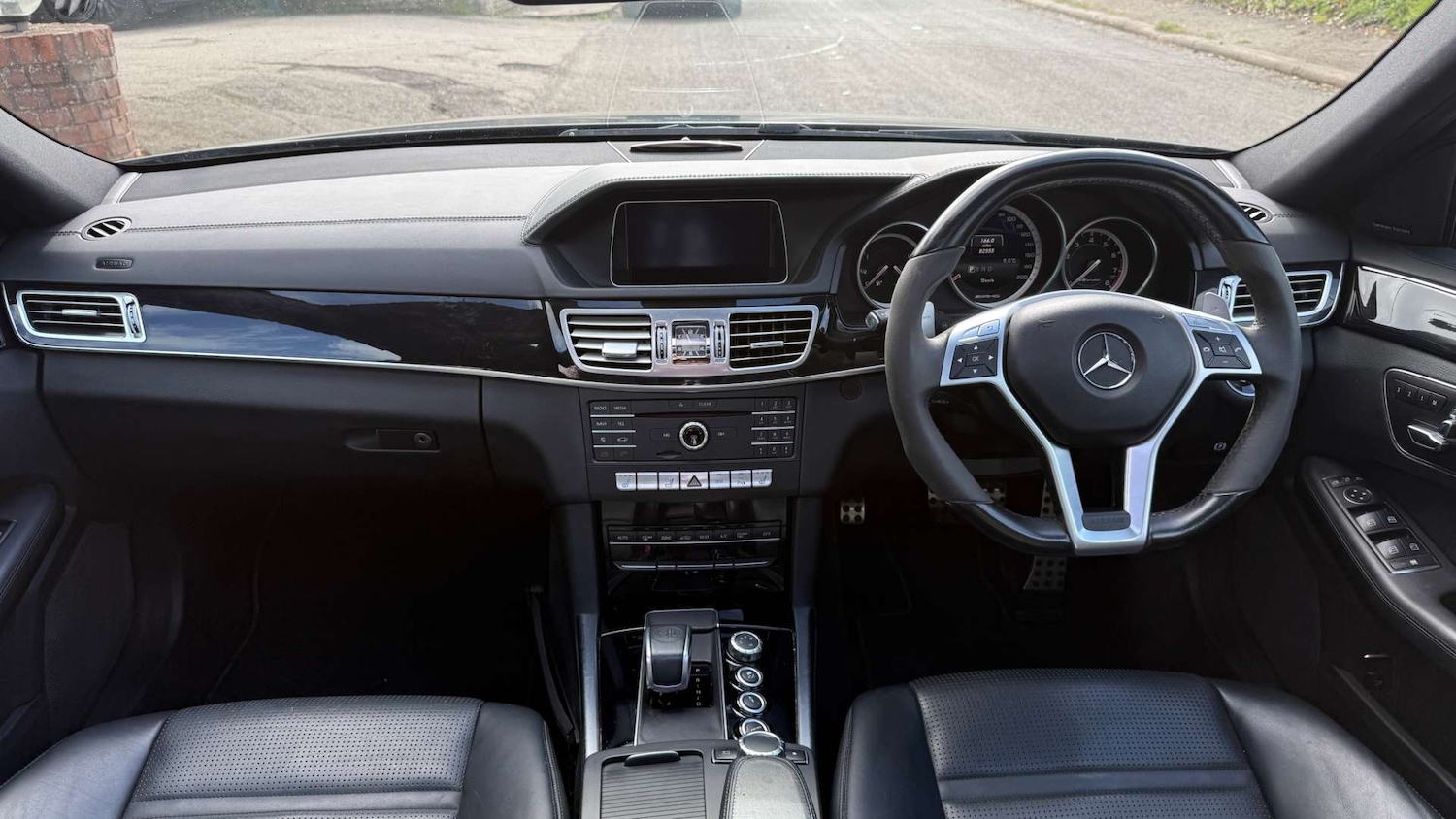 Used Mercedes-Benz E Class 2015 for sale - 78064655: Photo 8