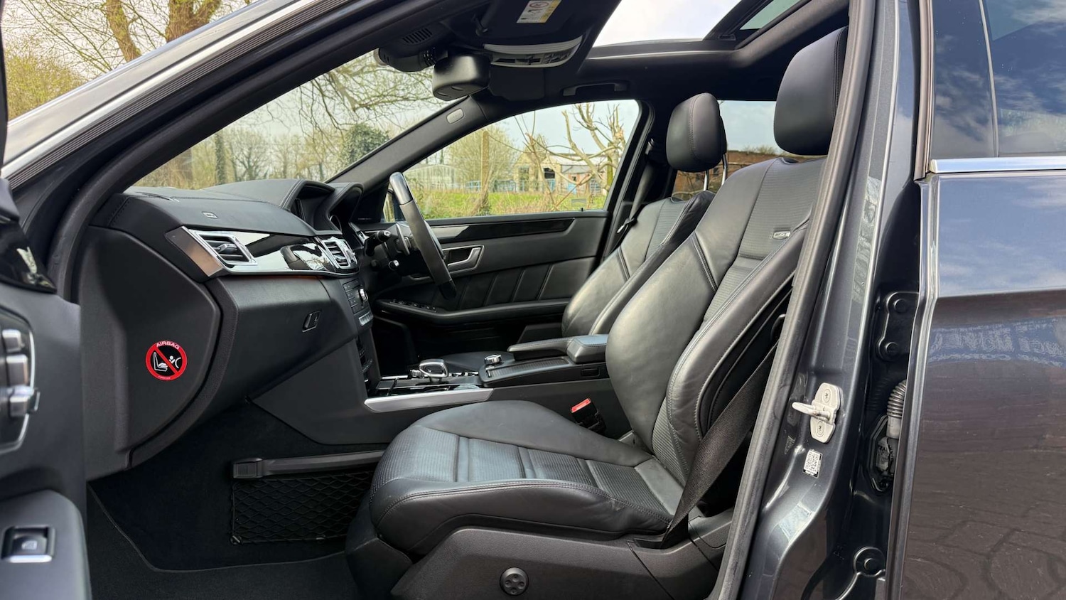 Used Mercedes-Benz E Class 2015 for sale - 78064655: Photo 9