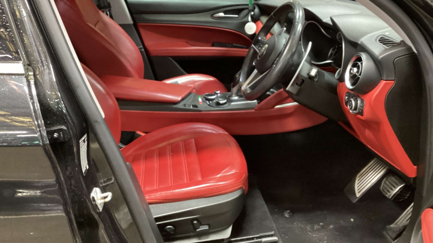 Used Alfa Romeo Stelvio 2019 for sale - 76614745: Photo 3