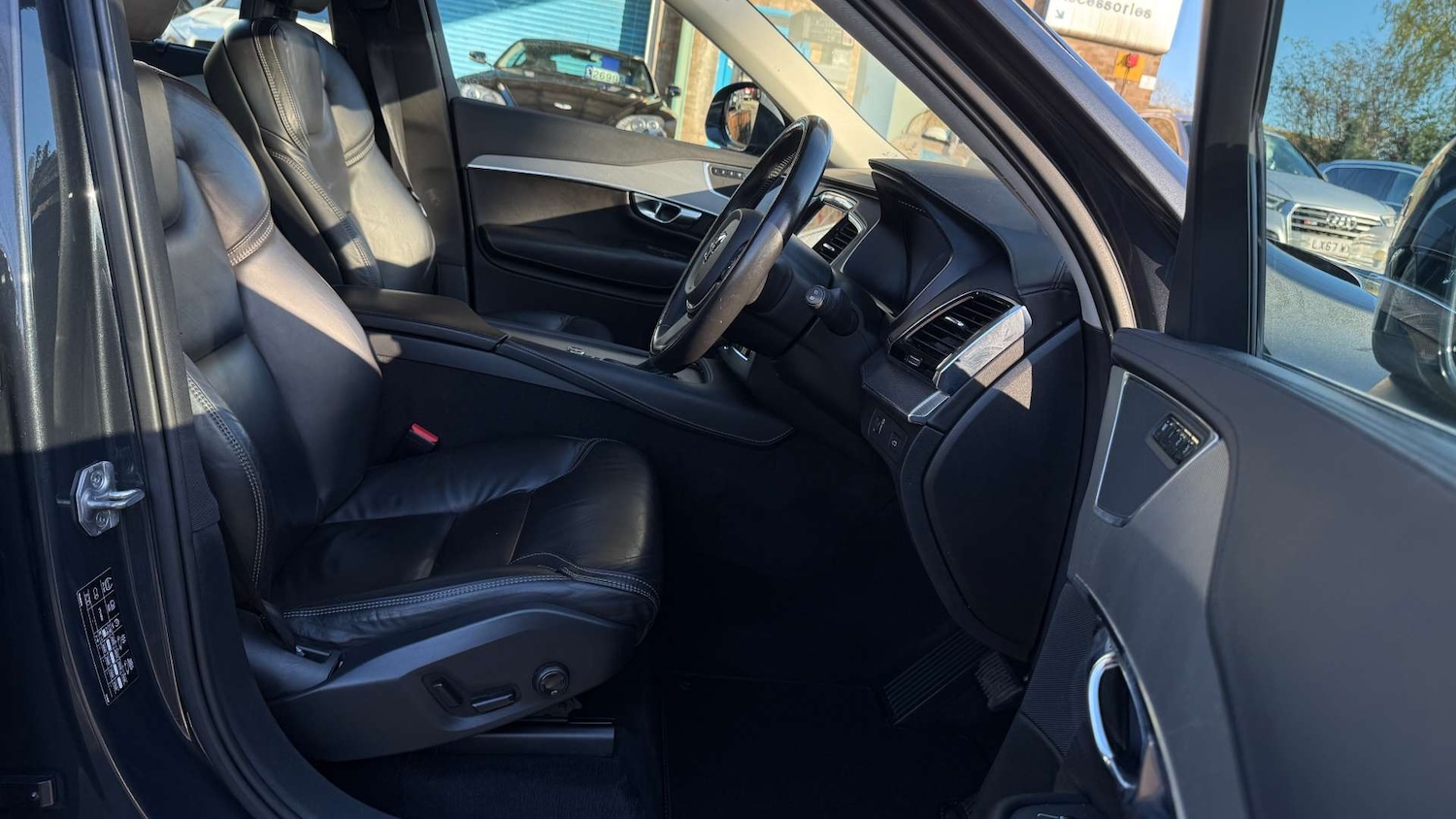 Used Volvo XC90 2015 for sale - 76757117: Photo 4