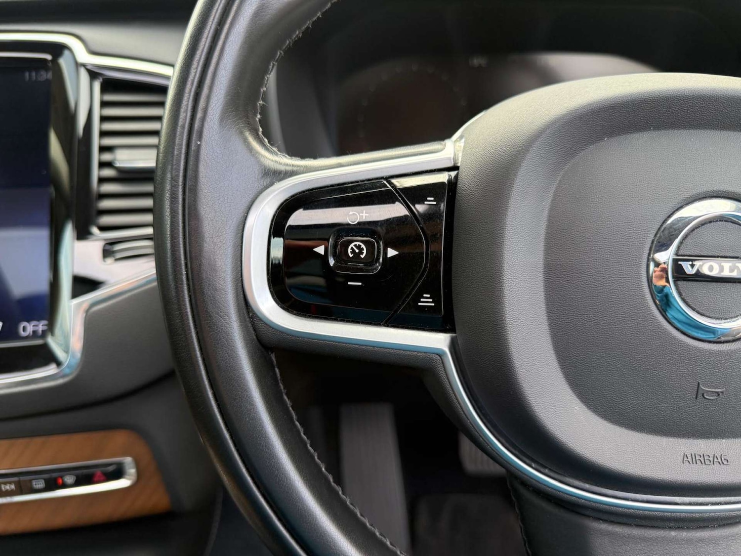 Used Volvo XC90 2019 for sale - 76343769: Photo 36