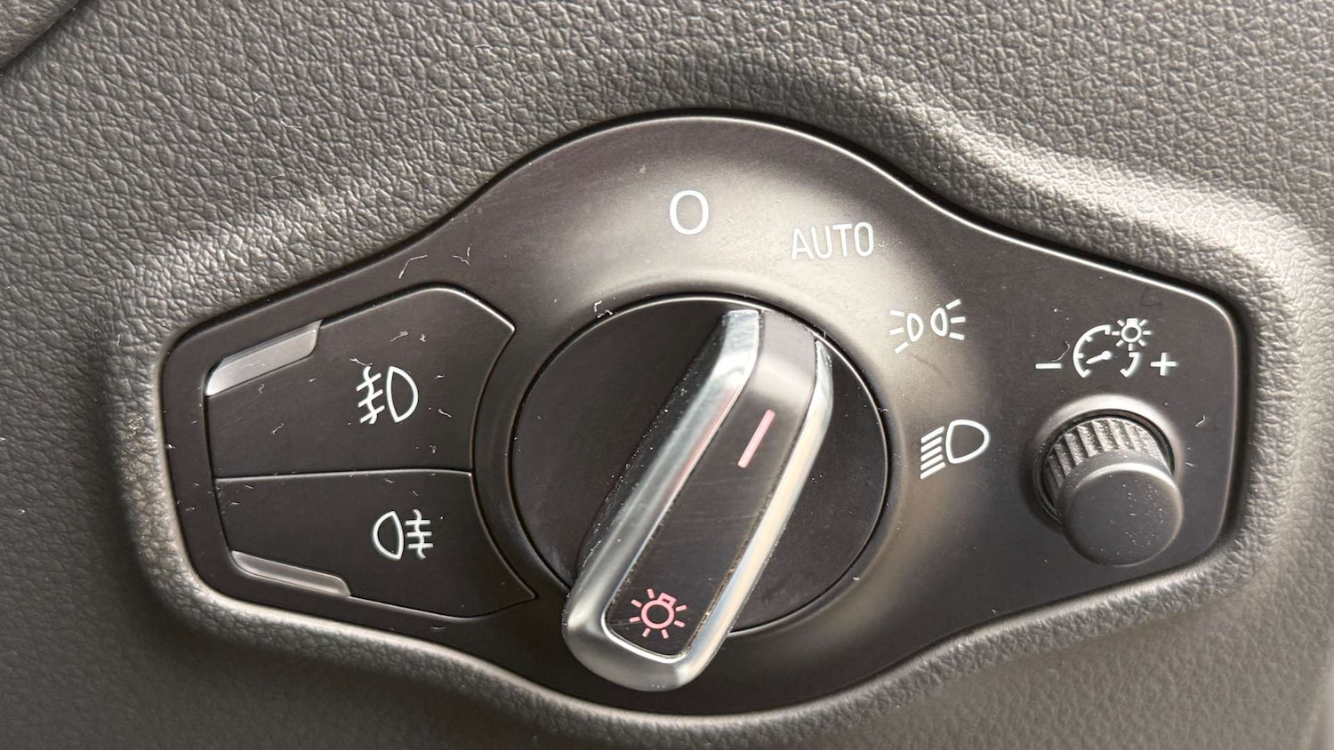 Used Audi Q5 2017 for sale - 77690695: Photo 35