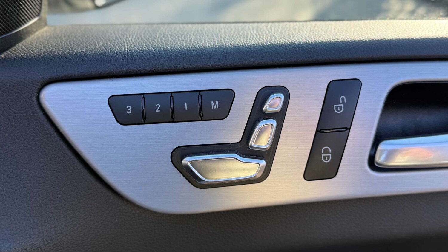 Used Mercedes-Benz GLE 2018 for sale - 76829941: Photo 30