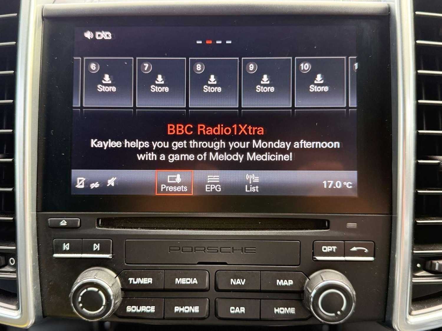 Used Porsche Cayenne 2016 for sale - 76602061: Photo 25