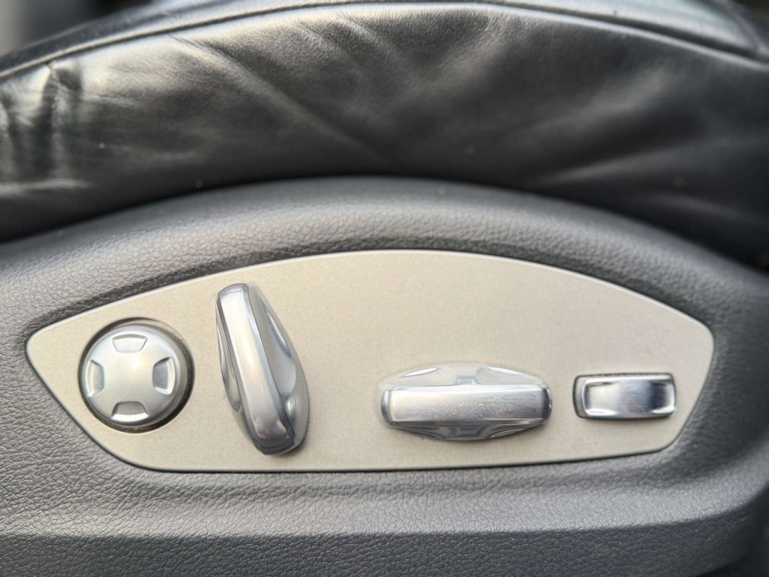 Used Porsche Cayenne 2016 for sale - 76602061: Photo 29