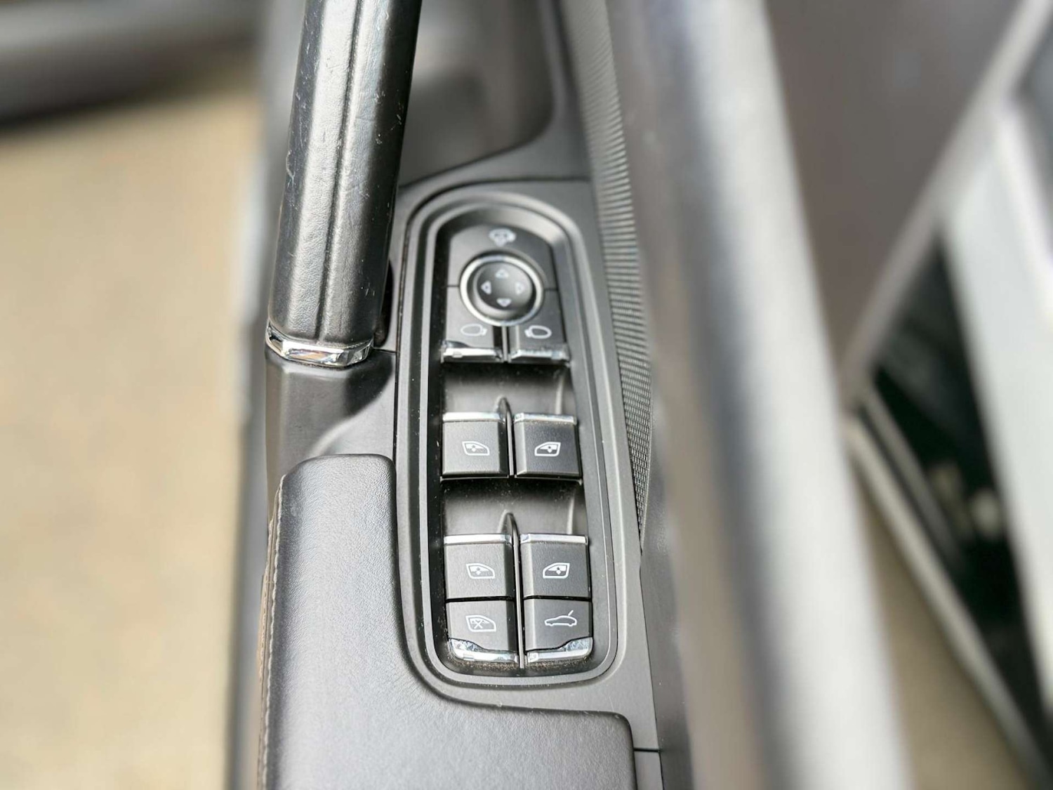 Used Porsche Cayenne 2016 for sale - 76602061: Photo 32