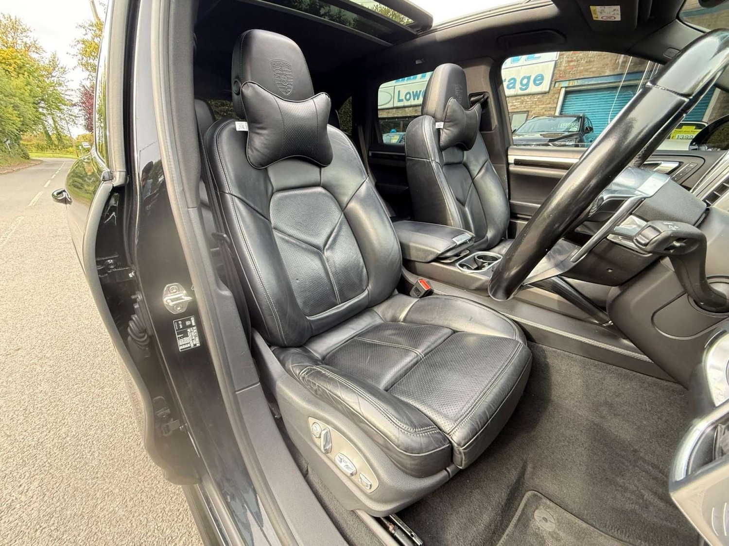 Used Porsche Cayenne 2016 for sale - 76602061: Photo 5