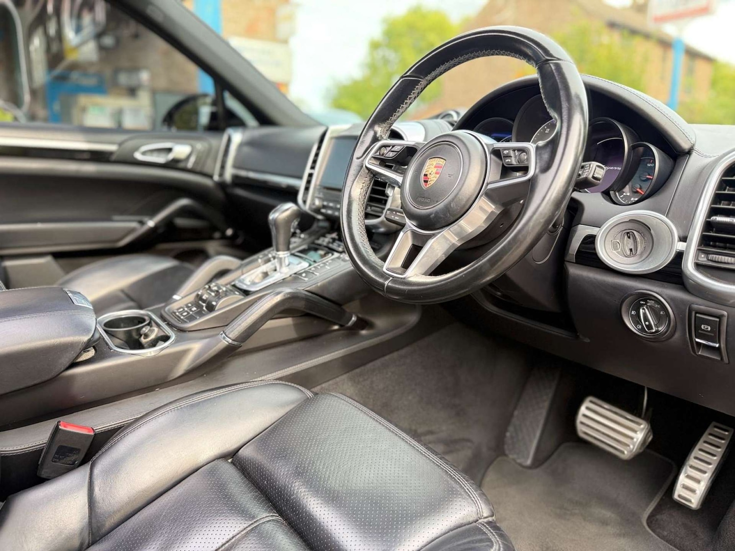 Used Porsche Cayenne 2016 for sale - 76602061: Photo 6