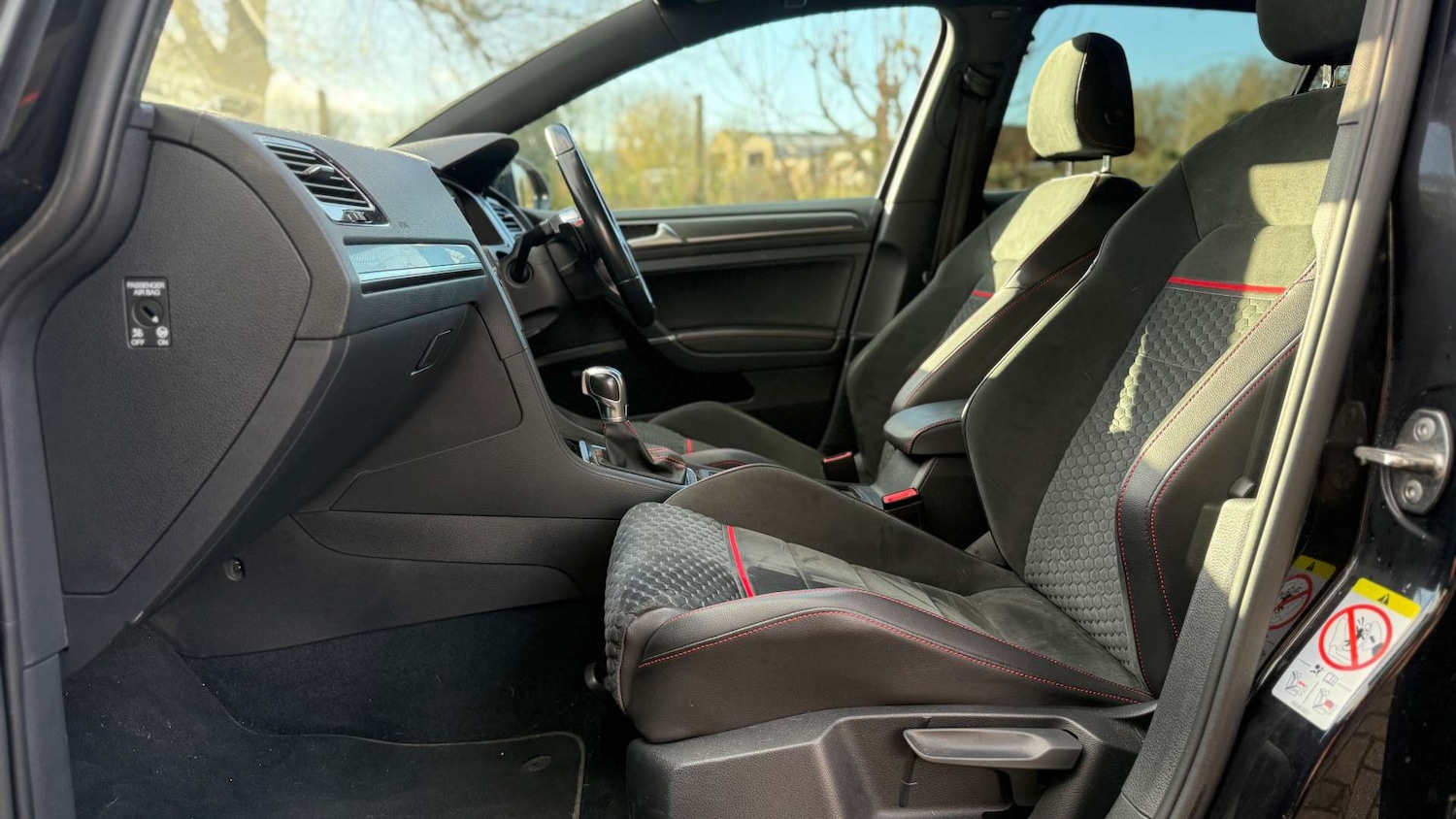 Used Volkswagen Golf 2018 for sale - 76757918: Photo 8