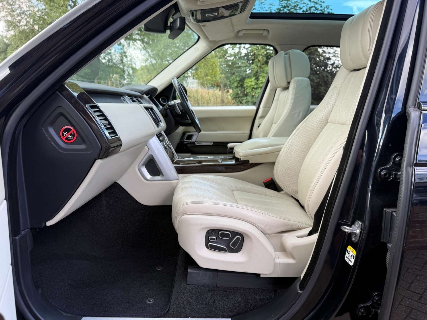 Used Land Rover Range Rover 2015 for sale - 76686716: Photo 11