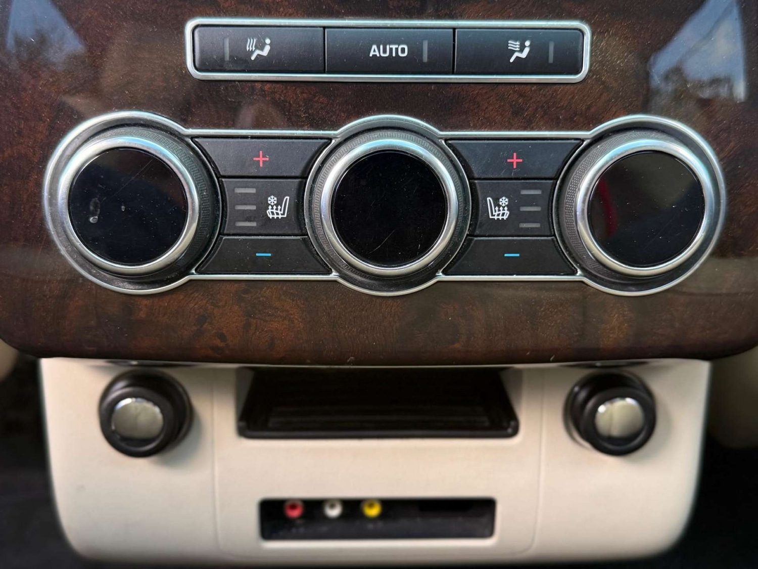 Used Land Rover Range Rover 2015 for sale - 76686716: Photo 45