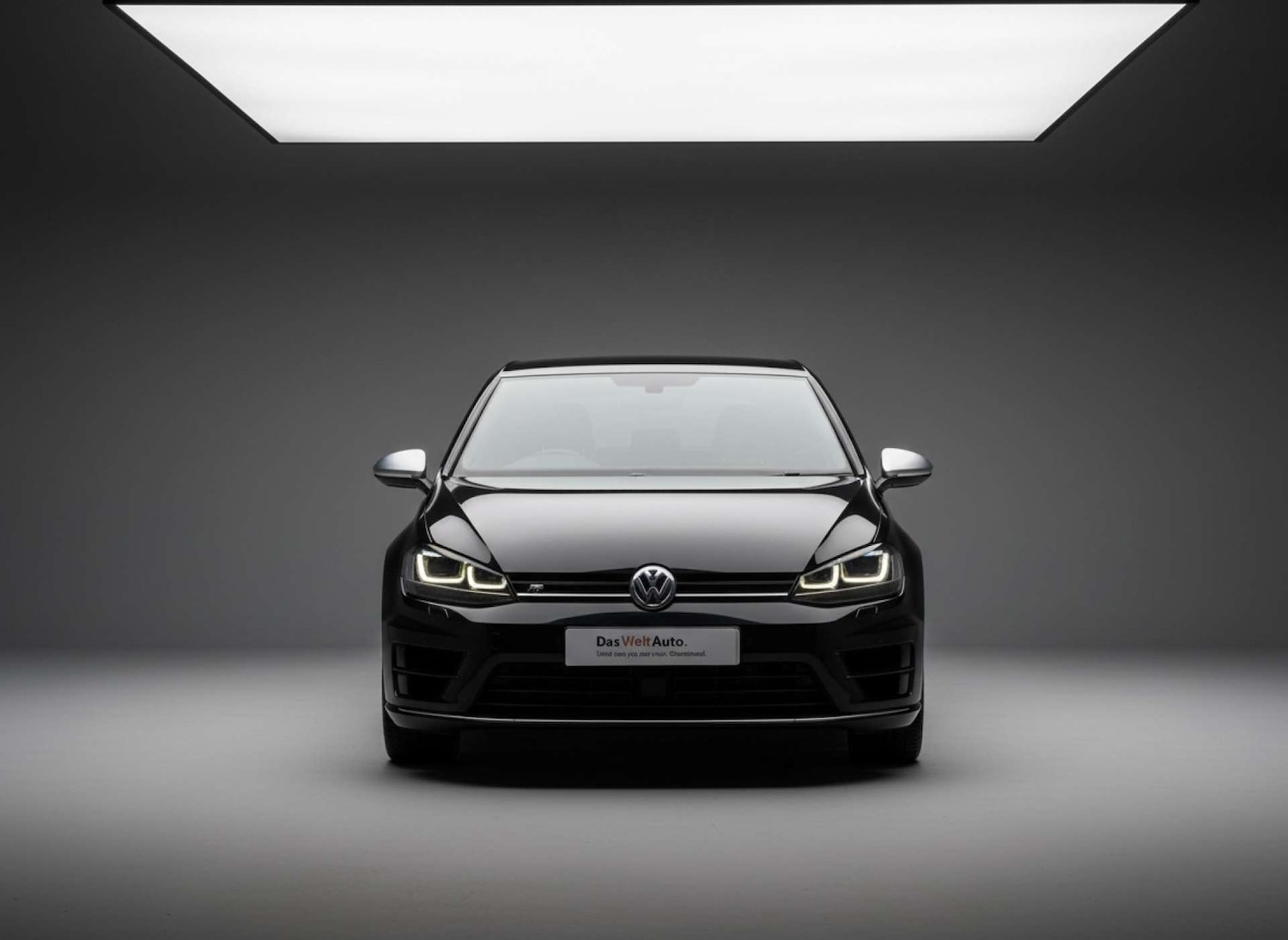 Used Volkswagen Golf 2017 for sale - 77632632: Photo 2