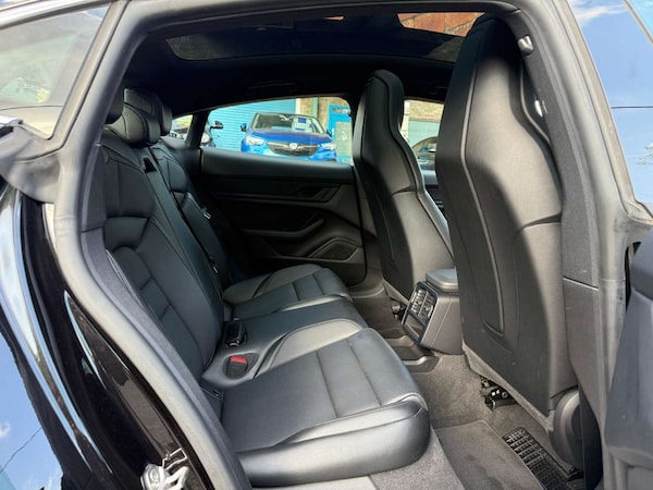 Used Porsche Taycan 2022 for sale - 75560303: Photo 12