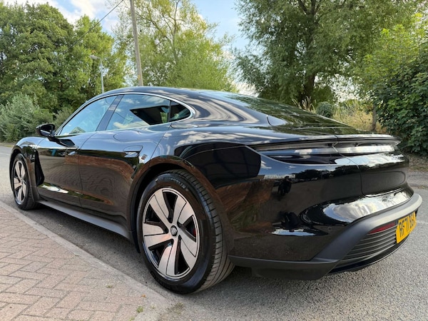 Used Porsche Taycan 2022 for sale - 75560303: Photo 14