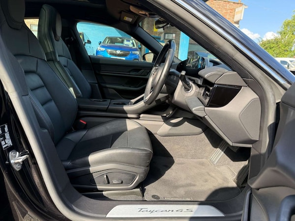 Used Porsche Taycan 2022 for sale - 75560303: Photo 4