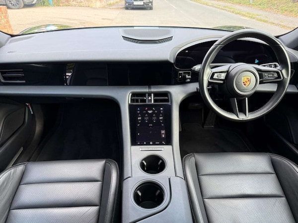 Used Porsche Taycan 2022 for sale - 75560303: Photo 7