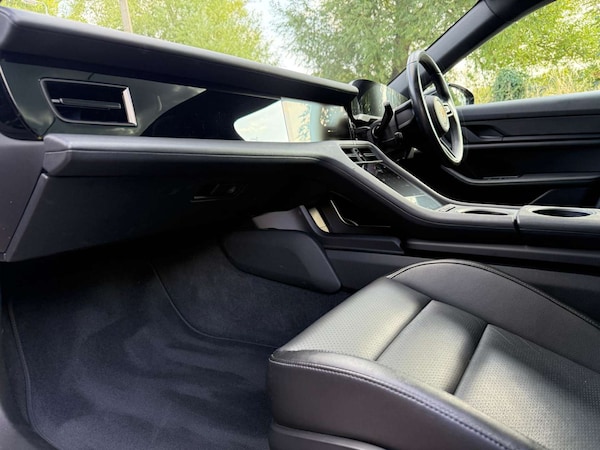 Used Porsche Taycan 2022 for sale - 75560303: Photo 9