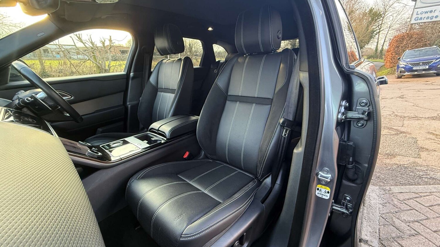 Used Land Rover Range Rover Velar 2020 for sale - 77494145: Photo 11