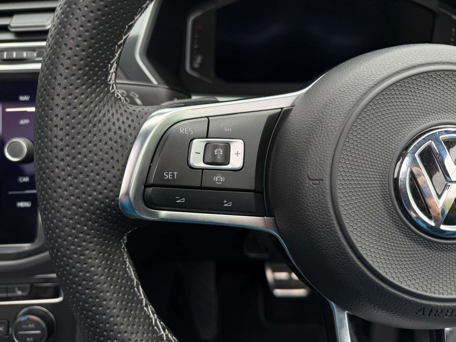 Used Volkswagen Tiguan 2019 for sale - 76280386: Photo 34