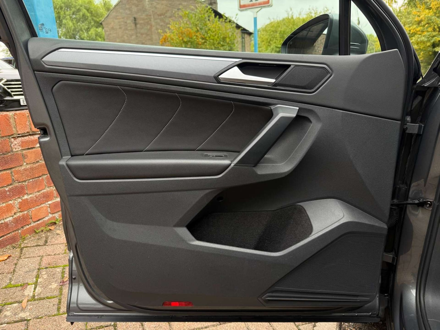 Used Volkswagen Tiguan 2019 for sale - 76280386: Photo 43