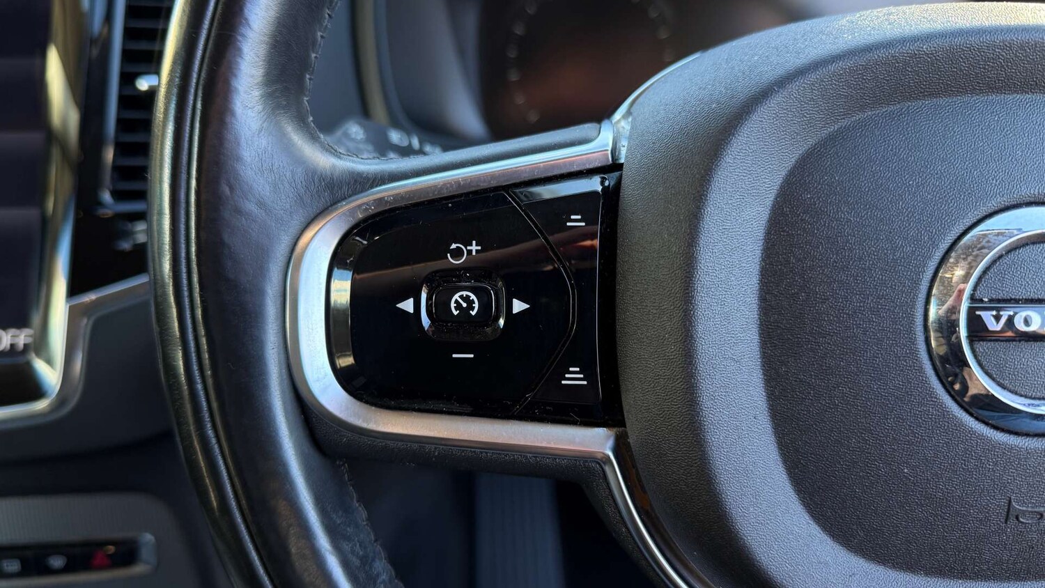 Used Volvo XC90 2015 for sale - 78011957: Photo 33