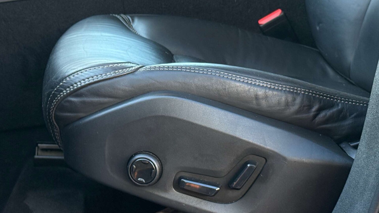 Used Volvo XC90 2015 for sale - 78011957: Photo 39