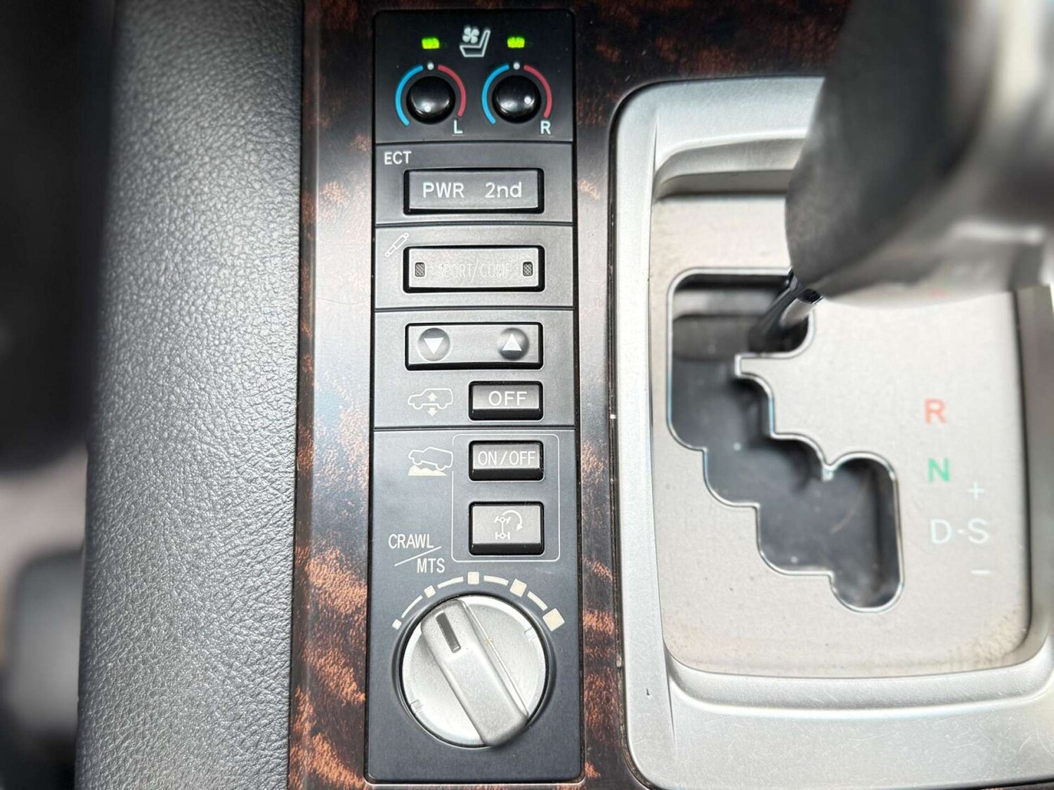 Used Toyota Land Cruiser 2012 for sale - 76070580: Photo 42