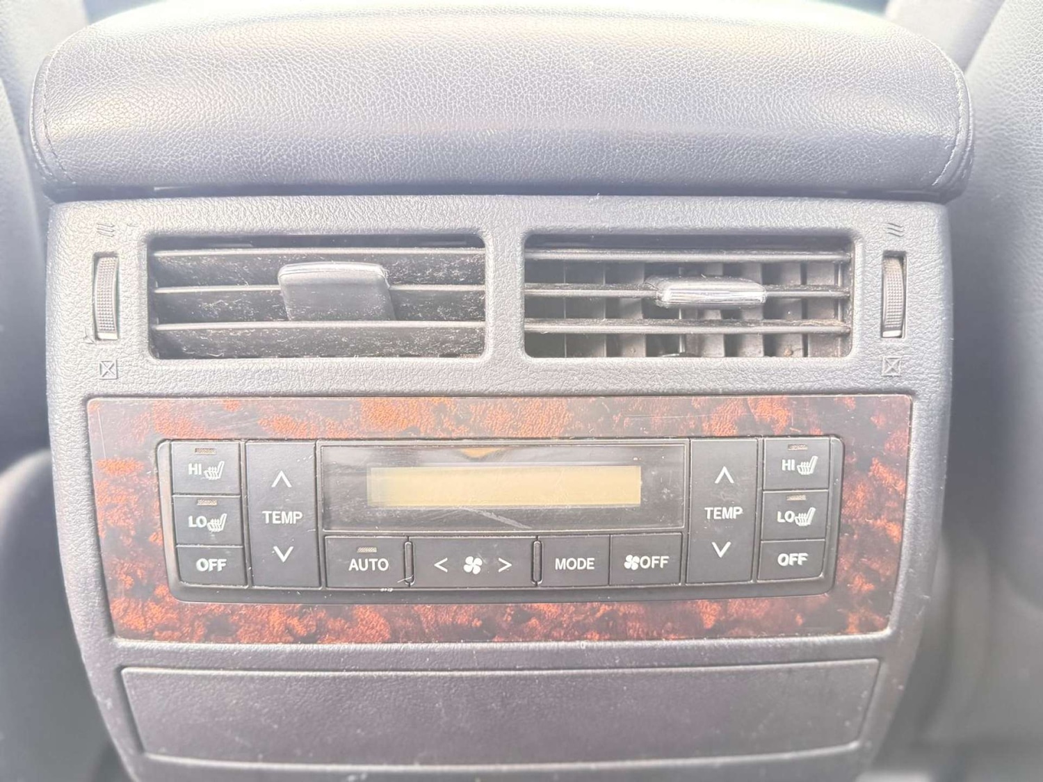 Used Toyota Land Cruiser 2012 for sale - 76070580: Photo 43