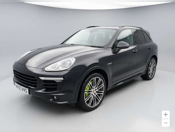 Used Porsche Cayenne 2017 for sale - 77664908: Photo