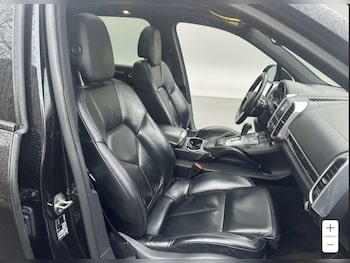 Used Porsche Cayenne 2017 for sale - 77664908: Photo