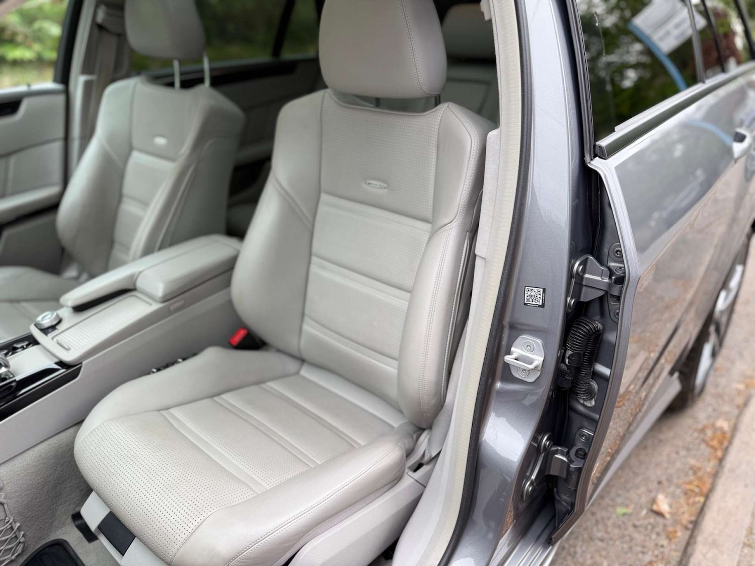 Used Mercedes-Benz E Class 2012 for sale - 76611741: Photo 10